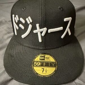 New Era 59fifty Black Dodgers Kanji Japan Fitted Hat Size 7 1/4